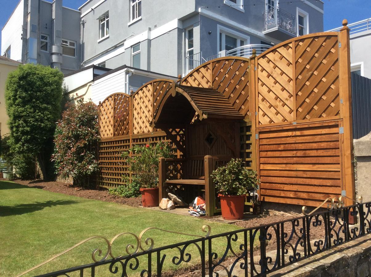 Coombe Court Hotel Торки Екстериор снимка